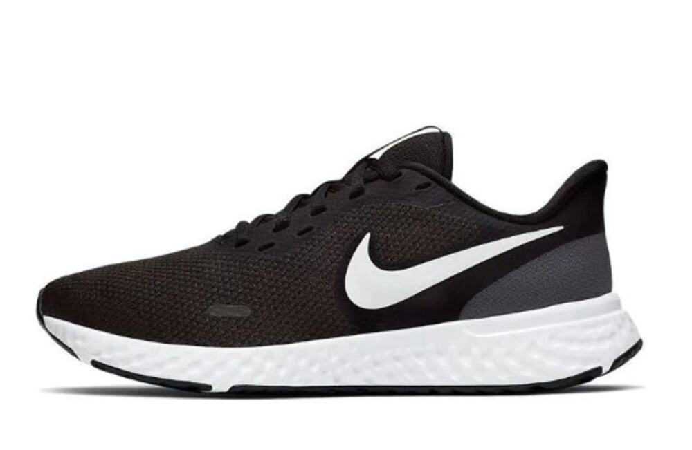 Nike Running Shoes Womens 8.5 Black Knit Mesh Revolution 5 BQ3207-002 NWT